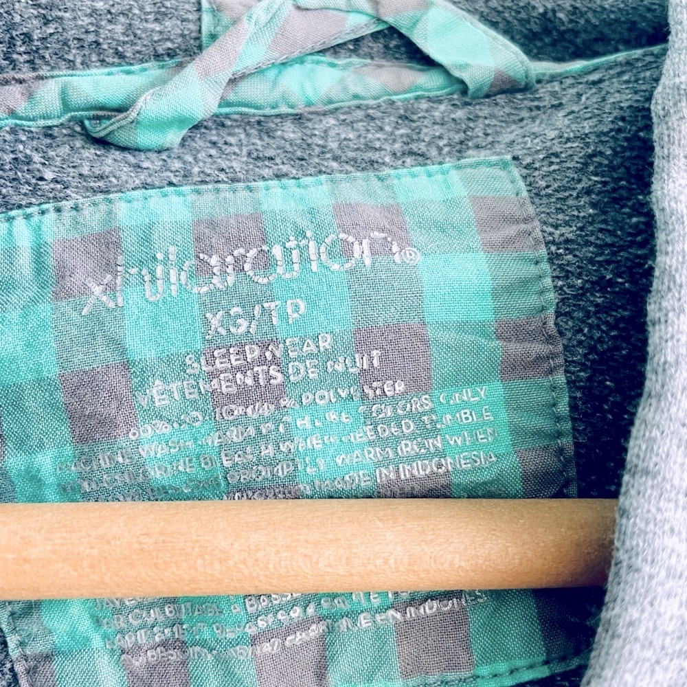 Cozy Gray Robe - Picture 4 of 4